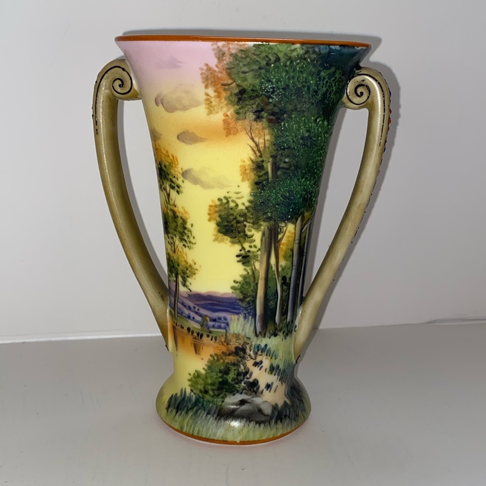 Noritake handpainted made in Japan vase. Moriage details.
